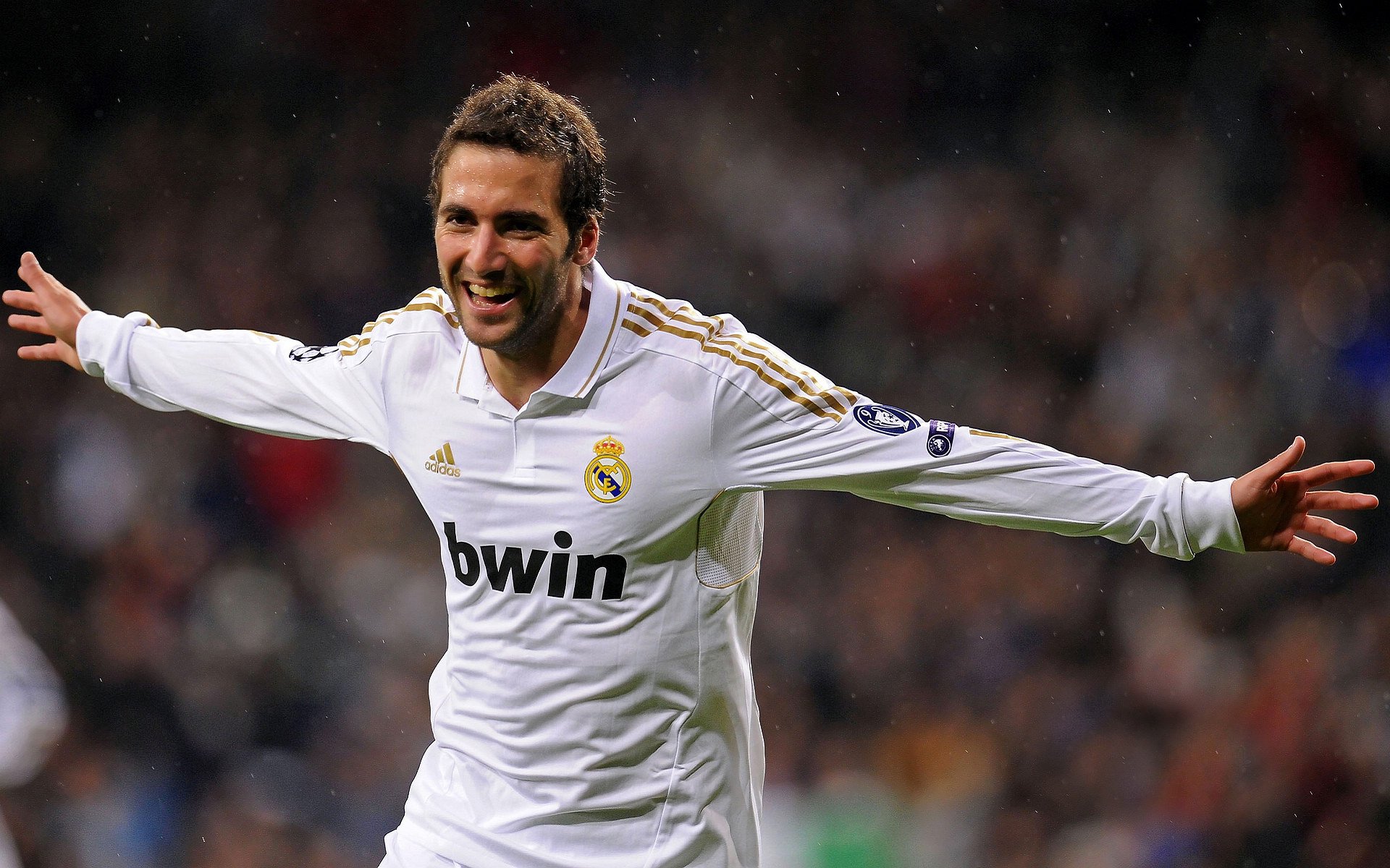 摩纳哥客场胜瓦朗谢纳，追赶前列球队，摩纳哥球队球员名单