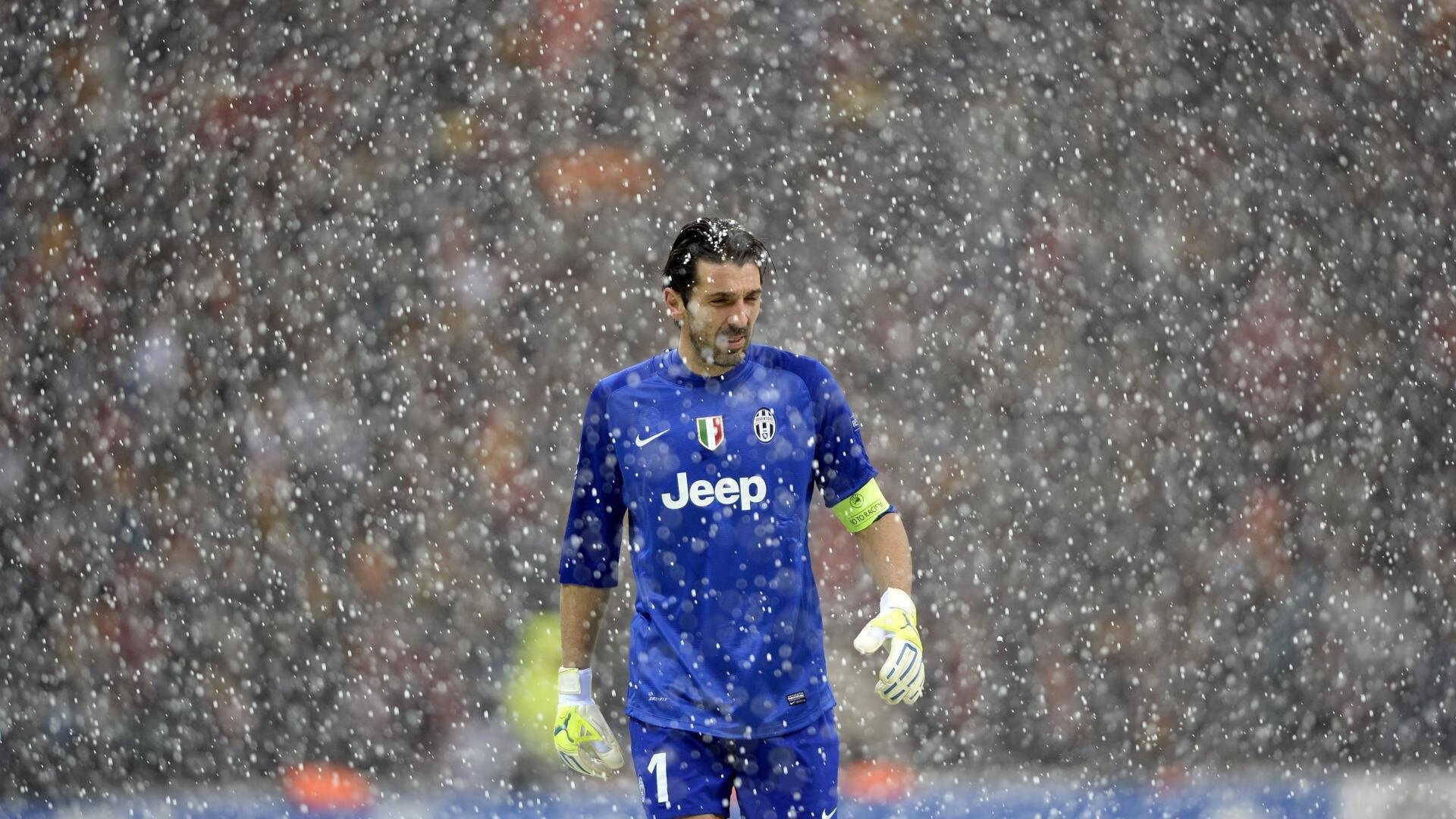 热刺客场平曼联，防守表现稳健，热刺对曼联比赛分析